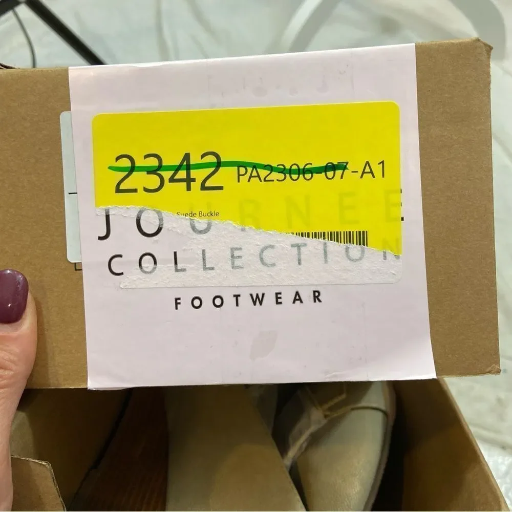 New in Box Journee Collection Graysn Wedge Heels with Buckle Bone Color Size 9.5